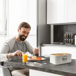 Delaware Brotkasten Metall 30x16x20,5 Cm Klappdeckel Lüftungslöcher 11 Delaware Brotkasten Metall 30x16x20,5 Cm Klappdeckel Lüftungslöcher -Klarstein Verkaufsgeschäft 10037443 yy 0003 logo