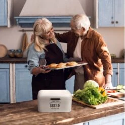 Delaware Brotkasten Metall 30x16x20,5 Cm Klappdeckel Lüftungslöcher 12 Delaware Brotkasten Metall 30x16x20,5 Cm Klappdeckel Lüftungslöcher -Klarstein Verkaufsgeschäft 10037443 yy 0004 logo